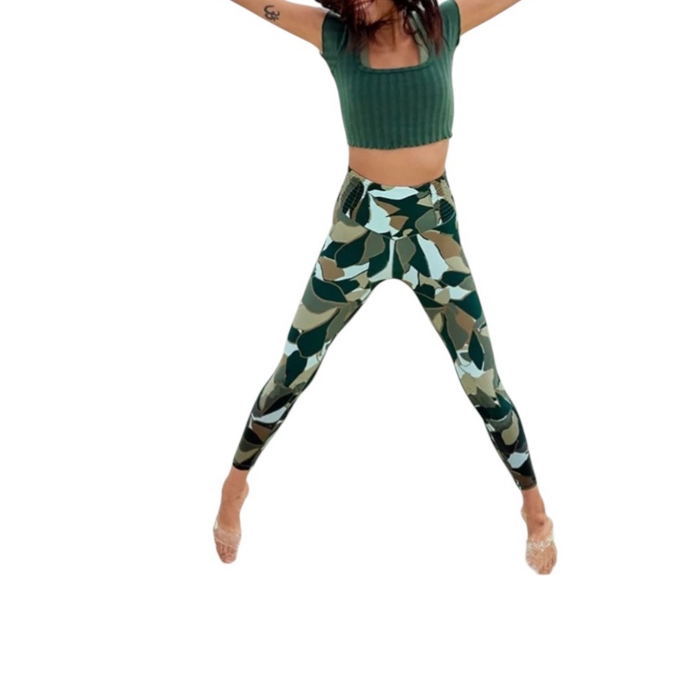 NWT🌺Aerie•Offline Real Me 7/8 Smocked Leggings High Rise